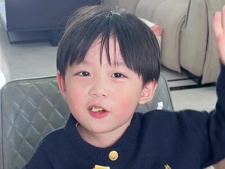 把儿子香到迷糊了!!#亲子日常 #跟着蛋神煮鸡蛋