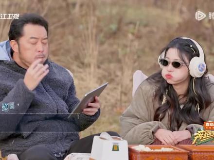奔跑吧 沙哥怎么老是搞笑呢 坐着都想笑