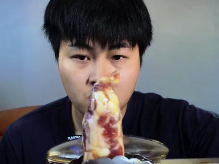 炸腊肠1s-1h挑战#美食测评 #腊肠 #时间管理 #美食 #好吃