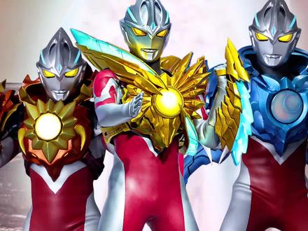 亚刻奥特曼所有的形态和变身器都是人间体自己画出来的!#奥特曼