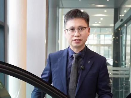 老罗带你了解26款奔驰C级!
#智享升级焕新体验 #智享升级重装上阵 #奔驰 #泰州海驰 @梅赛德斯-奔驰 #c260l