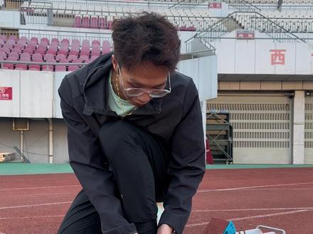 万人求的问题 我来解答了#田径#起跑 #津吉斯风影