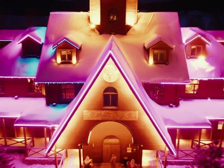 追光日记 Vol.2 ——
从泼水成冰的凛冽
到漠河舞厅的热情
我们在中国最北之地
以热爱抵御严寒
追光路上,步履不停
#新年追光计划
#极氪出发