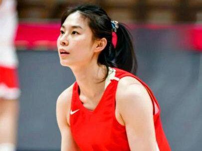 国家队热身赛补招王思雨+张子宇!世预赛阵容再优化:力争出线! 女篮集训添两将:张子宇补位内线,王思雨联赛表现撑国家队大梁。质疑声中见真章:王思雨获补招凭实力,WCBA 数据打脸特权论调。世预赛阵容优化:老将王思雨回归,四川队赛场状态是入选核心关键。女篮选人不唯资历:王思雨靠竞技状态,WCBA 表现锁定集训席位。#张子宇 #王思雨 #中国女篮 #WCBA #女篮姑娘太棒了