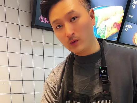 烤冷面鸡蛋为什么会腥#黑衣人烤冷面