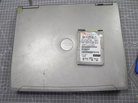 拆解15年前20GB机械硬盘,看看内部结构什么样子,好小的存储容量