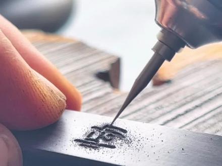 我给你的备注是恸,形为心动,音为痛。以为是心动,却偏偏是心痛,以为是爱,其实是错觉,始于心动,终于心痛💔#手艺人 #手工diy #手工 #手工制作 #手艺人在抖音 #钥匙扣 #创意礼物 #挂饰挂件