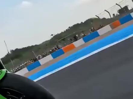 张雪机车夺冠!赞助商股价大跌?这是为什么? #张雪 #张雪机车 #东鹏特饮 #厉害了我的车