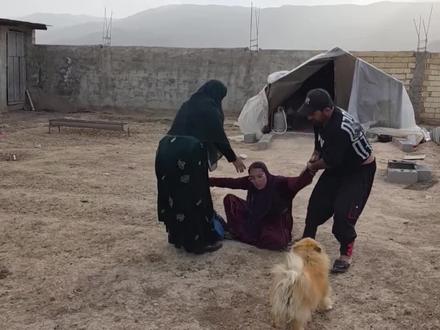 阿丽玛去做眼睛手术,阿什拉夫在家横行霸道