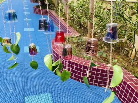 「做一个树叶风铃🎐,看见风的样子」那树叶间的摇摆,荡起的涟漪,让我们一起做个树叶风铃把它挂在树下🌳,它也许会告诉你答案✅