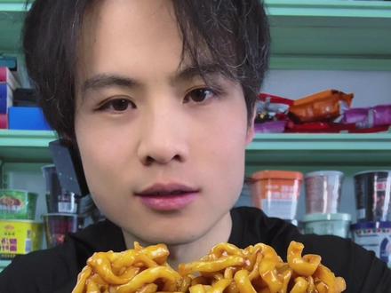 Day80,今天是自制糖醋火鸡面#泡面#泡面先生#泡面显眼包 #火鸡面#泡面先生糖醋火鸡面