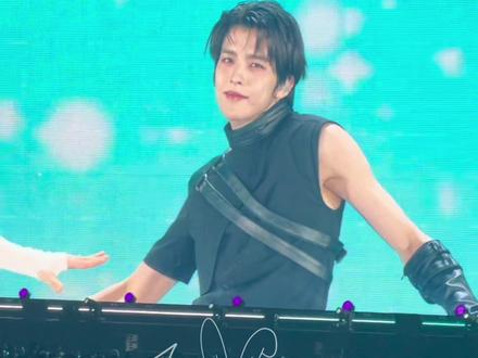 男练福冈smt新舞台 氧气般的你+咒文+U正面大屏#smtr25 #李松河 #李河民 #jayjay #李翰飞