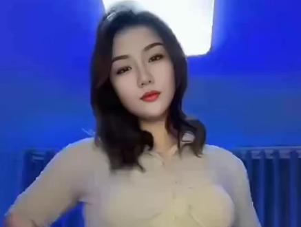 喜欢看不用实名观看#微胖小美女 #动感舞动