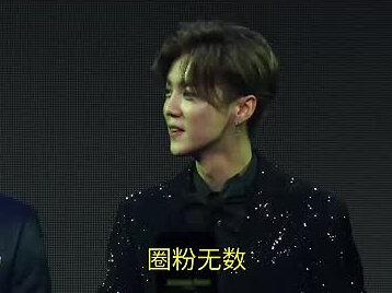 鹿晗刚夸完吴克群年轻,就被当场回怼:别来这套,我快可以生你了!#吴克群 #鹿晗 #娱乐评论大赏