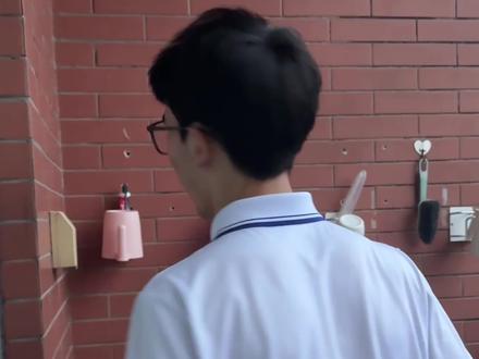 听了后悔三年,不听后悔一辈子#蛋糕店里卖蛋糕改编大赛 #颜值 #说唱