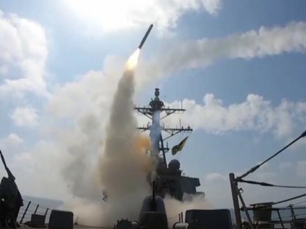 美以此次攻击与以往不同,伊朗爆炸声彻夜不停,民众恐慌加剧,囤积物资减少外出 #凤凰卫视驻伊朗记者一线观察 #伊朗 #中东局势 #直击第一线