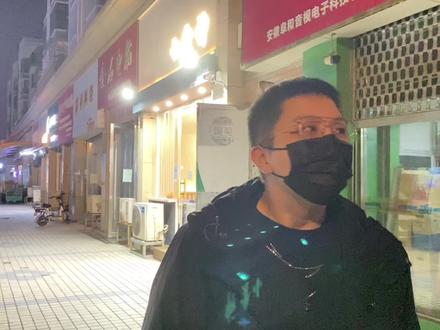 80后、90后的区别这么大吗?你吃饭喜欢去哪?#80后90后 @抖音小助手