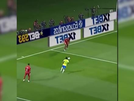 黑马觉醒:厄瓜多尔黄金一代的世界杯宣言 2026年世界杯,厄瓜多尔黄金一代携17场不败气势而来,顶级防线搭配全能核心凯塞多,从南美劲旅到世界杯黑马,他们正书写属于自己的足球传奇。#2026世界杯 #厄瓜多尔 #因卡皮耶 #帕乔 #世界杯黑马