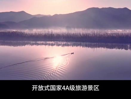 辽宁·喀左(全称喀喇沁左翼蒙古族自治县),坐落在北京沈阳之间的中心点上,县域面积2238平方公里,辖22个乡镇街区,总人口43万。龙源湖景区位于大凌河西支与南支的交汇处,为龙源旅游区的核心区。大凌河古称渝水.龙川.白狼水,辽代以后改成凌河.大凌河。全长397公里,大小支系纵横交错,主脉贯穿辽西,东南汇入渤海,是东北最为古老和最负盛誉的水系之一,被称为辽西的‘母亲河’,景区内形成的水面及湿地面积上万亩,与杭州西湖面积相当,被誉为‘北方西湖‘,景区一共建设了7座湖中岛,20公里滨河大道,9座展示民族文化,生态,环保等不同风格的跨河大桥,两个大型广场公园,15处独特小型开放式园林,一处大型水木音乐喷泉和15,000平方米的人工沙滩。#喀左旅游#辽宁旅游 #全国旅游推荐官 #最美县城 #朝阳旅游推荐官