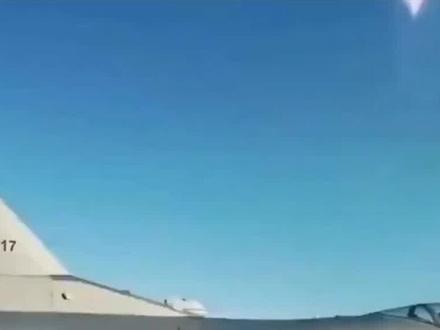 一觉醒来,美国飞行员还是落入了伊朗手中,特朗普怒不可遏#军事科技 #军事科普 #军事迷 #大国重器 #军事爱好者