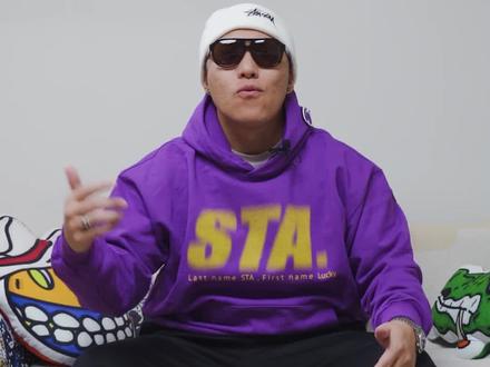 五个国内顶流潮牌,你喜欢哪个?#sta #s45 #whoosis
#潮流 #国潮无敌 @抖音小助手