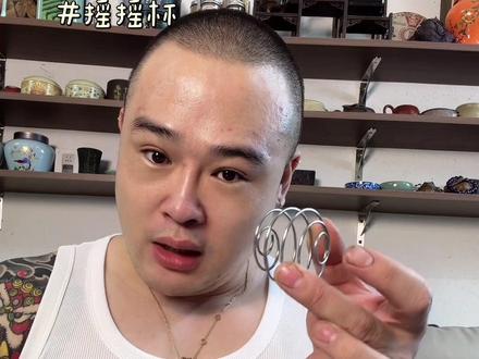 (母婴材质摇摇杯)容量大,能放开水 没有死角不臭杯,颜值高,不漏水#杯子 #健身 #肌肉男 #好物推荐🔥 #好物测评