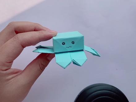 #亲子互动. 可爱的八爪鱼,可以横着走哦!! #折纸教程 #亲子手工折纸 #抖音小助手 #一张纸能折出什么