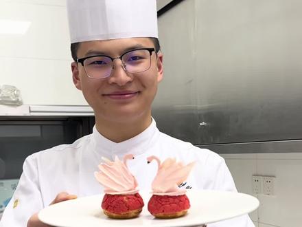 一张纸就可以变成巧克力天鹅#烘焙 #巧克力 #天鹅蛋糕