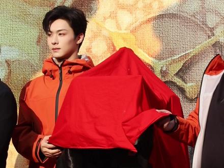 胡意旋、程相主演新剧《骨鉴卿心》近日横店开机!
#胡意旋 #程相 #横店片场 #骨鉴卿心开机