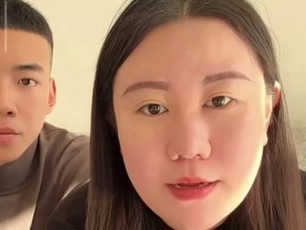 高姨和小毅今晚参加露娜毕业典礼#正能量传递