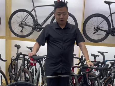 米塞尔擎天神2代,全碳纤维内走线,电子变速#公路车 #让骑行成为一种生活 #公路自行车
