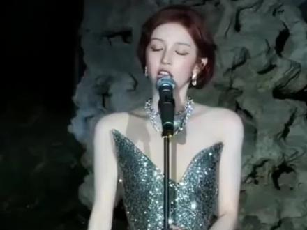 宋雨琦 × 天然钻石|星光与璀璨,双向奔赴
#天然钻石#天然钻石生而不凡注定瞩目 #onlynaturaldiamonds#天然珍稀守护#天然钻石协会