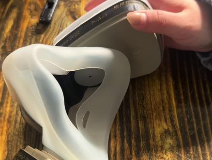 建议所有毛娘老师都去检查自己防毒面具有没有安装正确,雷霆大猪的我装错了小半年orz
#头盔 #防毒面具 #毛娘工具 #材料推荐