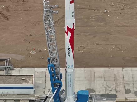 朱雀二号啥时候能变成可回收火箭?#朱雀二号 @蓝箭航天