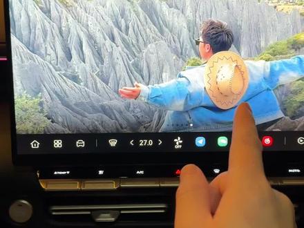 长安四代逸动的车机壁纸该如何设置成自己喜欢的图片,今天一个视频教会你们!很简单哦!#四代逸动#长安汽车#车机壁纸