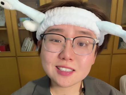 录完视频发现一件趣事也想分享给大家
“命硬”的拼音缩写“M Y”
我想命硬之人不过是相信自己、每一步都在成为自己
你的一生爱谁或者不爱 选择权从来都在自己
#命硬 #侧田 #粤语歌 #侧田命硬
