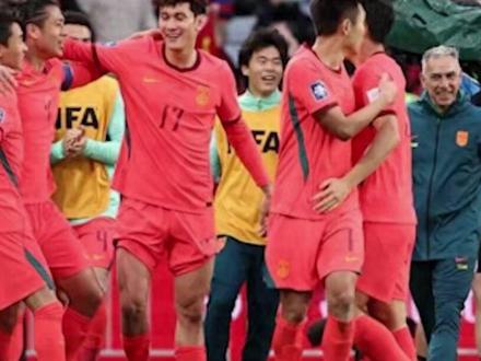 CCTV5直播!国足VS喀麦隆队,邵佳一冲2连胜,赢球有望锁定第1名