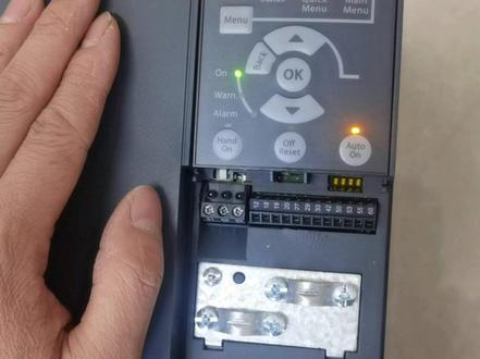 丹佛斯FC51,FC360,FC101和FC111等系列变频器参数上载下传操作实例#丹佛斯变频器 #变频器 #电气控制 #纺织电器维修 #电气自动化 #工控变频器伺服plc #变频器维修 #纺织电器维修 #电气 #零基础学电工 #电工 #纺织