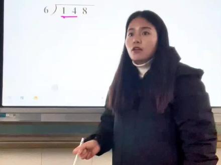 三分钟搞定除法竖式!三年级必考题型轻松拿分💯
三年级学生在练习三位数除以一位数(商是两位数)时,需特别注意以下要点
一、明确商的定位规则
1.从最高位开始除
必须从被除数的百位开始试商,若百位数字小于除数,则需与十位数字结合后再除,此时商的最高位在十位上 !示例:256÷4,百位2<4,需将25看作整体计算,商的首位在十位。
2.商的位数判断
通过对比被除数最高位与除数的大小,快速判断商是两位数还是三位数。例如:
●若被除数百位≥除数(如365÷3),商是三位数;
●若被除数百位<除数(如256÷4),商是两位数
3.余数必须小于除数
每一步的余数必须小于除数,否则需调整商的大小。
4.分步计算习惯
按“一商、二乘、三减、四落”的步骤逐步完成,避免跳跃步骤。
#数学思维 #小学数学 #易错题 #必考考点 #三位数除以一位数除法