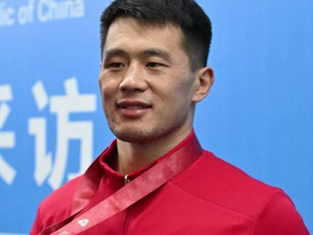 11月13日,广东清远,#十五运会重庆首金得主“撞脸”王耀庆? 李一鸣:我手机里很多他的照片 (上游新闻记者 包靖 汤皓 钱波 任君)