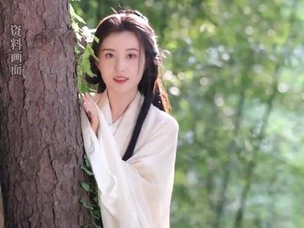 《花千骨》女演员鲍天琦自述,上大学时买白银存保险箱后遗忘