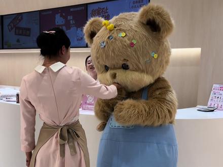 感谢一直陪在暴暴身边的你 #也太可爱了吧 #毛绒玩偶#暴暴熊