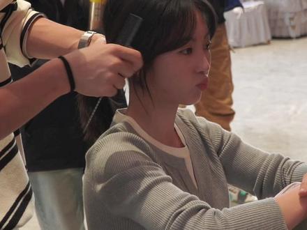 恭喜玲儿@邢菲 🔔杀青!#踏雪寻踪 #邢菲