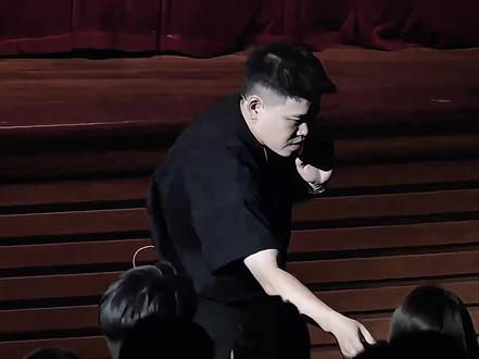 “注定被抛弃的男人”#二狗脱口秀 #情感 #脱口秀爆梗名场面