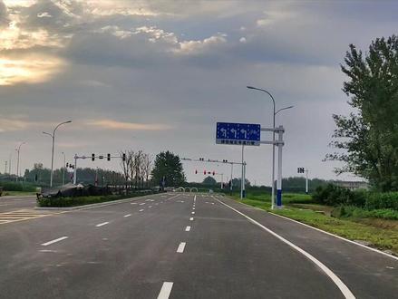 阜南县成不断发展壮大,东东片发展趋势己规划出来。s238和S318将作阜南县城的交通大外环使用。#在路上 #同城发现 #现场实拍 #王家坝路 #公瑾带你看阜南