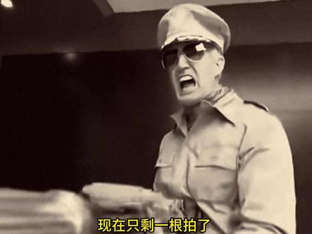 一拍传三代,人在拍还在,经典老拍06年出生,球场的阿咔四七。#羽毛球拍推荐 #羽毛球拍测评 #羽毛球 #纳米7 #胜利羽毛球拍 @DOU+小助手 @DOU+上热门