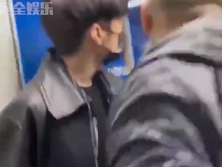 明星也要有自己的私人空间#刘耀文 #时代少年团 #时代峰峻 #私生