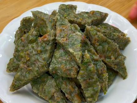 小时候田间地头的马扎菜,也叫长寿菜你有多久没吃它了,今做个马扎菜菜馍吃吃配上蒜汁子太美了