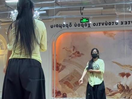 宝宝们雨蝶rnb分解来啦~因为这首歌编的时候是跟着词编的,所以分解的时候是唱着词给大家分解动作的,不要觉得我唱的不好听哦🥹哈哈,如听仙乐~#雨蝶rnb #雨蝶分解#soraka编舞 #零基础爵士#一学就会系列