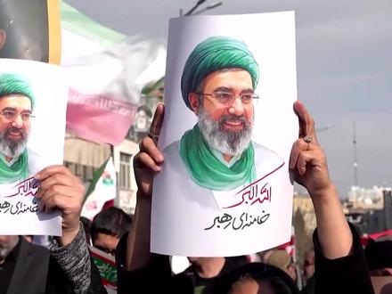 穆杰塔巴果然硬气,一口拒绝停火建议,打到美国和以色列认怂 【抖音独家】#时代的荣耀 #零基础看懂全球 #全球创作者计划